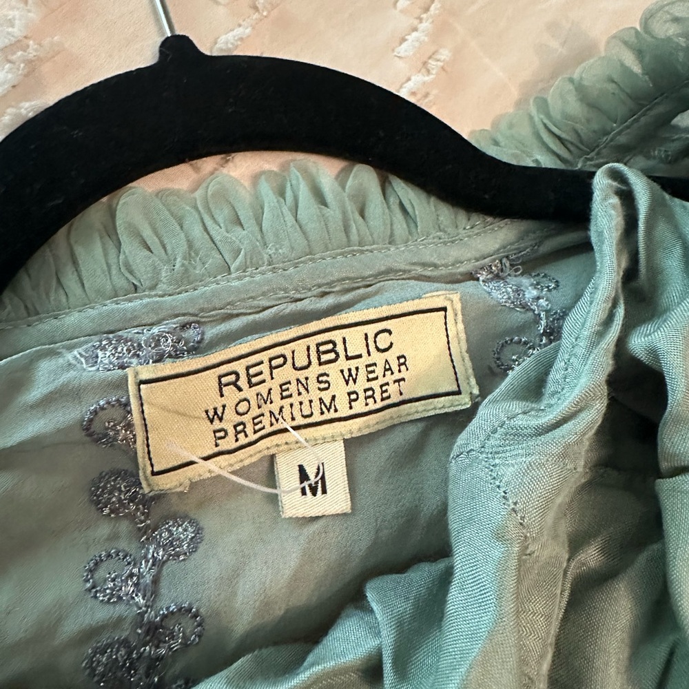 Republic women’s wear sea green and blue beautiful outfit in small